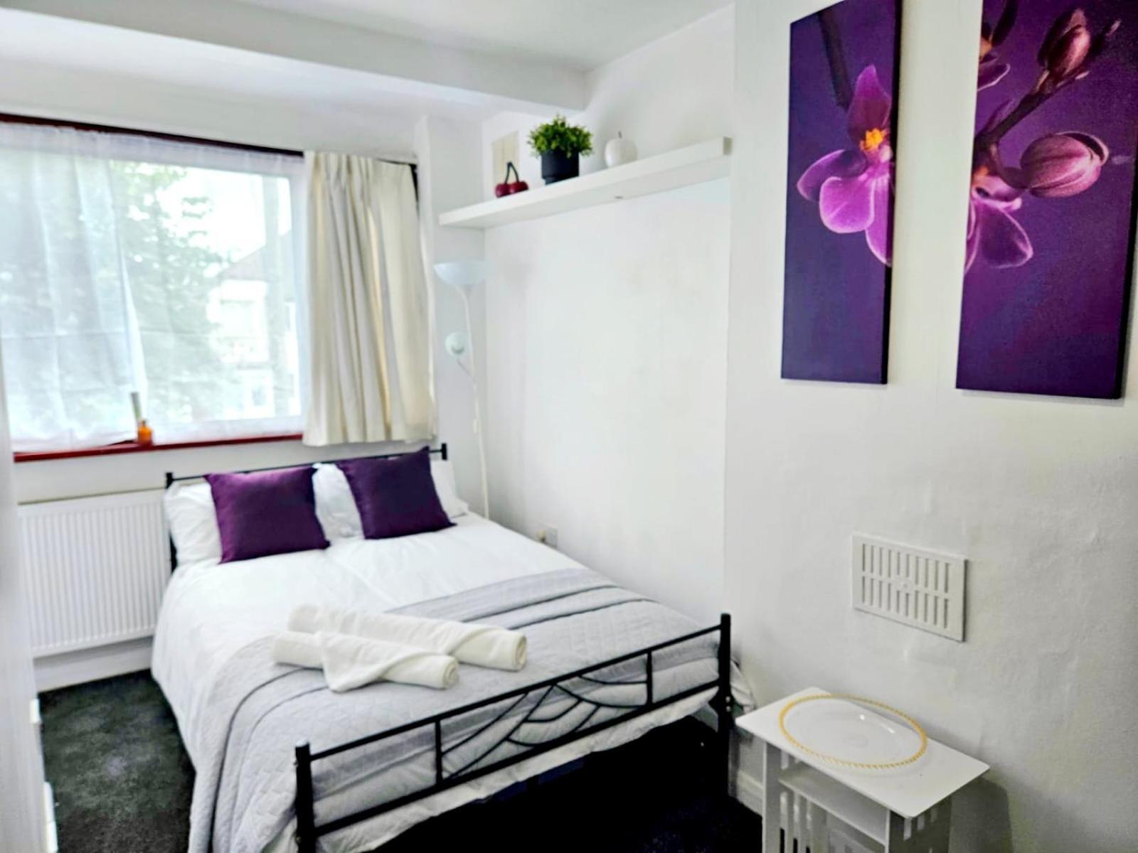 Cosy Room Stay 4 Sutton  Exteriör bild